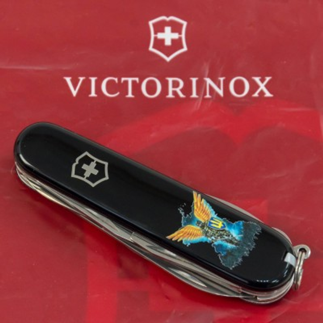 Ніж Victorinox Climber Ukraine Black "Янгол ЗСУ" (1.3703.3_T1061u) - изображение 2