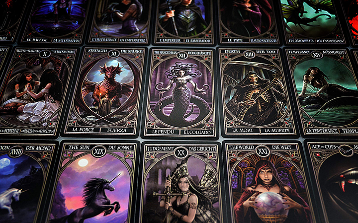 Карти таро Fournier Anne Stokes Gothic Tarot 1 колода х 78 карт (8420707415907) - зображення 5