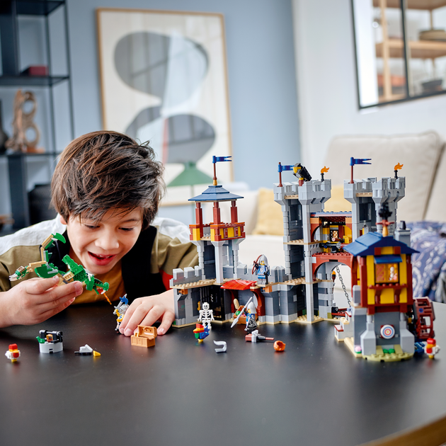Конструктор LEGO Creator 3 in 1 Середньовічний замок 1426 деталей (31120) - зображення 3