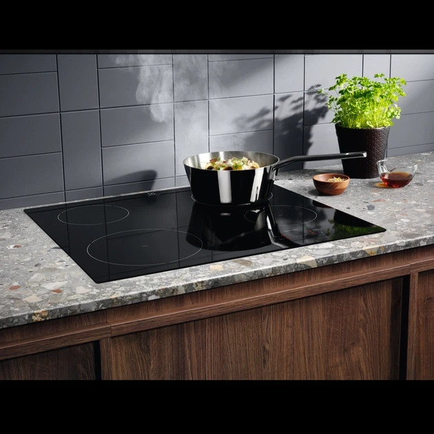 Варильна поверхня індукційна Electrolux LIB60420CK - зображення 4