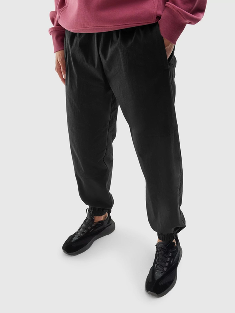 Акція на Спортивні штани чоловічі 4F Trousers Cas M468 4FAW23TTROM468-20S L Чорні від Rozetka