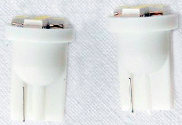 Żarówki samochodowe Bottari LED T10W 5 SMD 12 V 5 W 2 szt (8052194178715) - obraz 4
