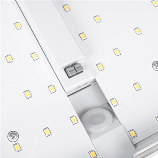 Lampa LED Maclean MCE292 W z naklejonym numerem domu i czujnikiem zmierzchu - obraz 5