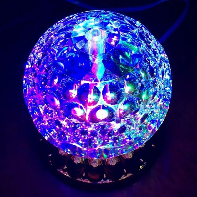 Вращающаяся диско-лампа LED full color rotating lamp