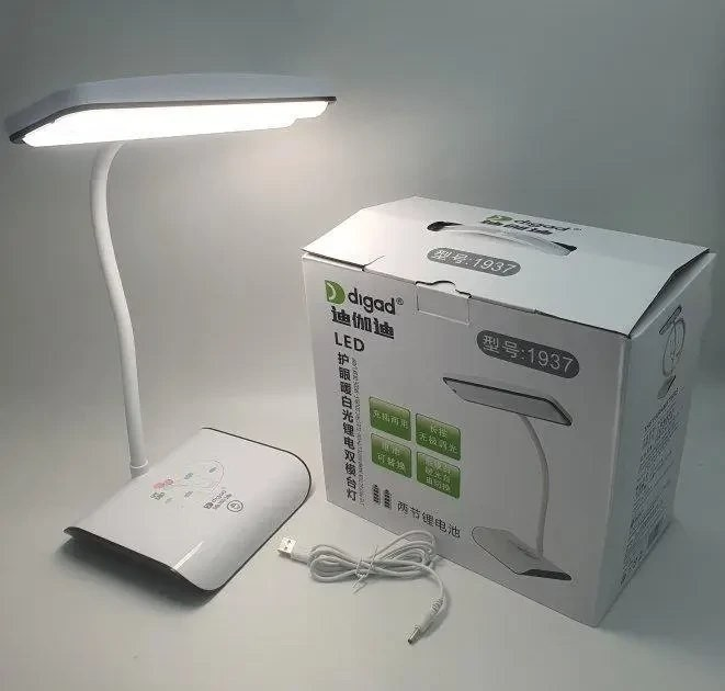 Настольная гибкая аккумуляторная лампа с USB для работы и обучения .