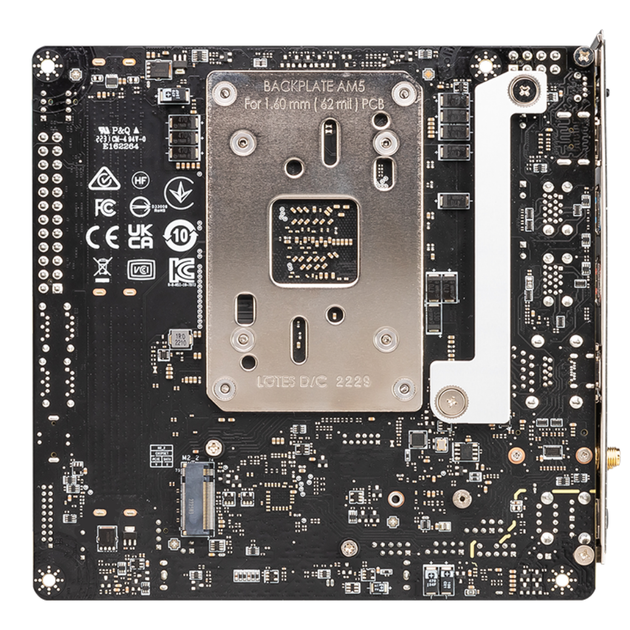 Материнська плата MSI MPG B650I Edge WiFi Socket AM5/AMD B650/Mini
