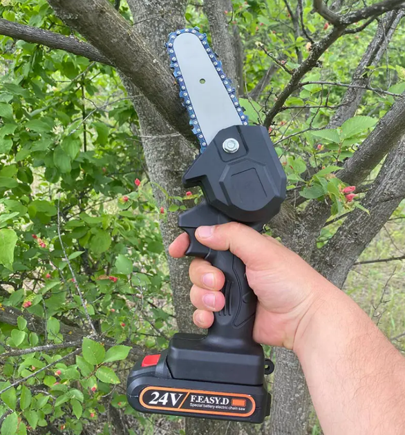 Мини пила Mini Electric Chain Saw 2 для обрезки деревьев и распила дров ...