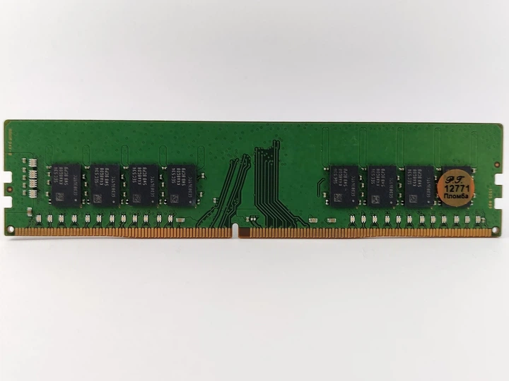 Оперативная память Samsung DDR4 16Gb PC4-2133P (M378A2K43BB1-CPB