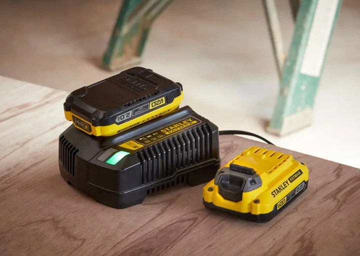 Гайковерт ударный аккумуляторный Stanley FATMAX SFMCF820D2K - Фото 4 Гайковерт ударный аккумуляторный Stanley FATMAX SFMCF820D2K - изображение 4