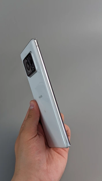 Мобільний телефон Sharp Aquos R6 12GB/128GB White (A101SH)(00025911) Б/В - Фото 6 Мобільний телефон Sharp Aquos R6 12GB/128GB White (A101SH)(00025911) Б/В - изображение 6