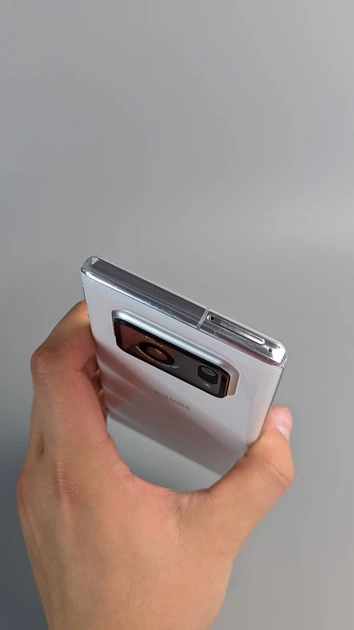 Мобільний телефон Sharp Aquos R6 12GB/128GB White (A101SH)(00025912) Б/В - изображение 7
