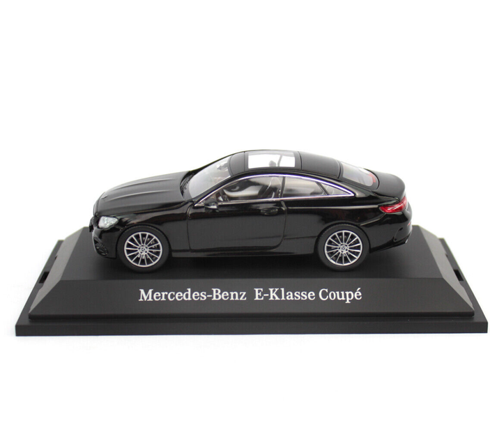 Модель автомобіля Mercedes-Benz E-Class Coupe (C238) AMG Line