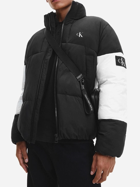 Куртка чоловіча Calvin Klein J30J321972 M Чорна (8719856680039) - зображення 1