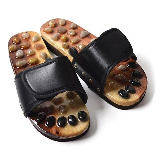 Тапочки массажные ортопедические с камнями Penghang massage shoes черные размер 36-37 - изображение 1