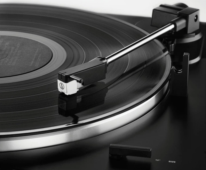 Вініловий програвач Audio-Technica AT-LP60XBK - зображення 4