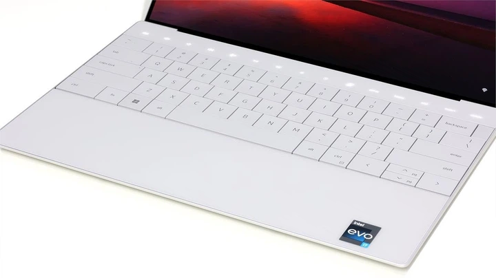 Ноутбук Dell XPS 13 Plus 9320 Platinum / Intel Core i7-1260P / RAM