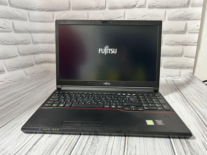 Ноутбук Fujitsu Lifebook E554 / 15.6'' (1920x1080) IPS / Intel Core i7 ...