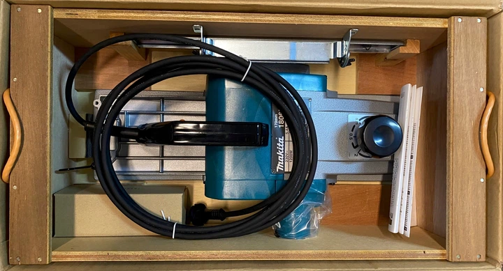 Фуганок сетевой Makita 1806B (1200 Вт, 170 мм, 15000 мин-1) - изображение 8