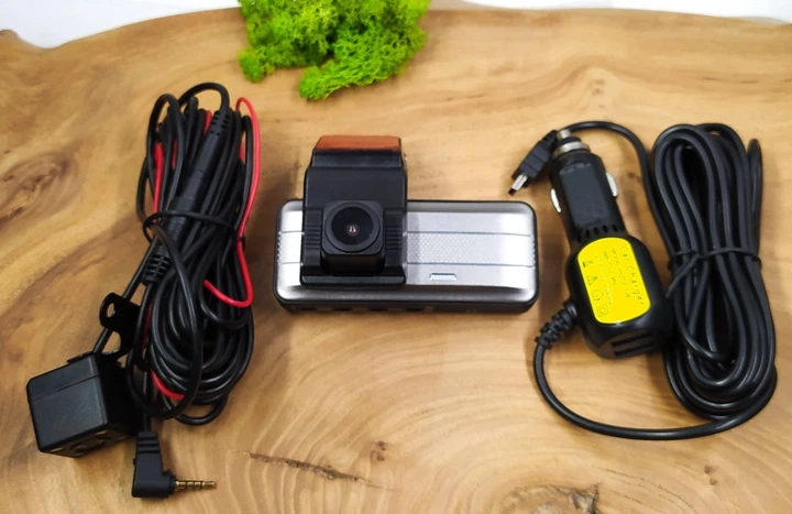 Автомобільний відеореєстратор із камерою заднього виду RoadCam A1 Wifi - зображення 3