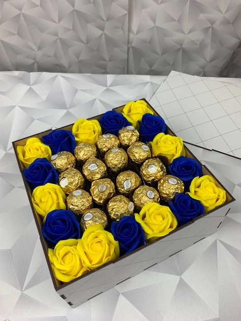 Солодкий подарунковий бокс для дівчини з цукерками набір у формі квадрата для дружини, мами, дитини Nbox-58 - зображення 5