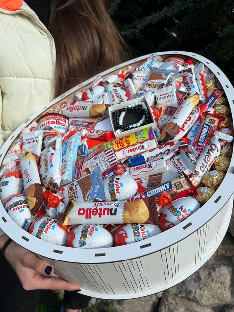 Сладкий подарочный бокс для девушки с конфетками набор в форме киндера сюрприза для жены, мамы, ребенка D-1021 - изображение 3