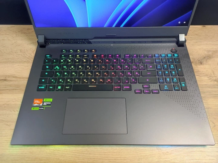 Ноутбук ASUS ROG Strix G17 G713PI QHD RTX 4070/R9 7945HX/32GB/1TB Win 11 (Вітринний) Б/В - изображение 4