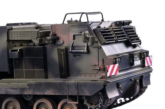 Модель из фанеры Trumpeter M270/A1 Multiple Launch Rocket System 1:35 (9580208010465) - изображение 5