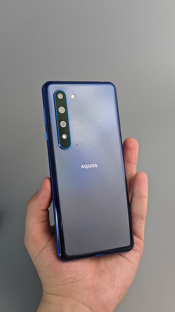 Мобільний телефон Sharp Aquos R5G 12/256GB Blue (908SH)(00025935) Б/В ...