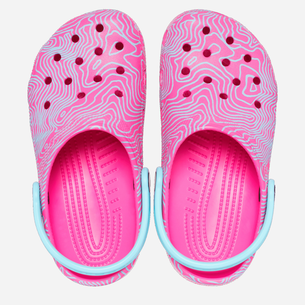 Chodaki dziecięce dla dziewczynki Crocs Classic Topographic Clog KCR208313 33-34 Różowe (196265237647) - obraz 3