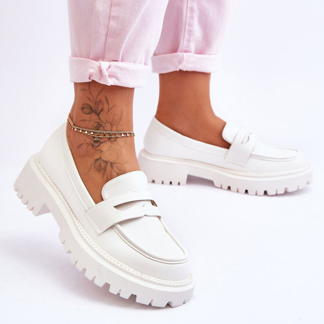 Loafersy damskie na grubej podeszwie Riverside 37 Białe (5905677115857) - obraz 4