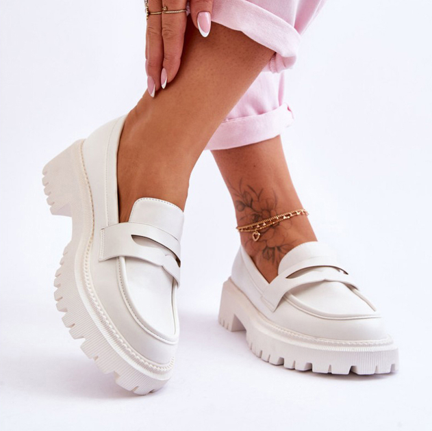 Loafersy damskie na grubej podeszwie Riverside 37 Białe (5905677115857) - obraz 6