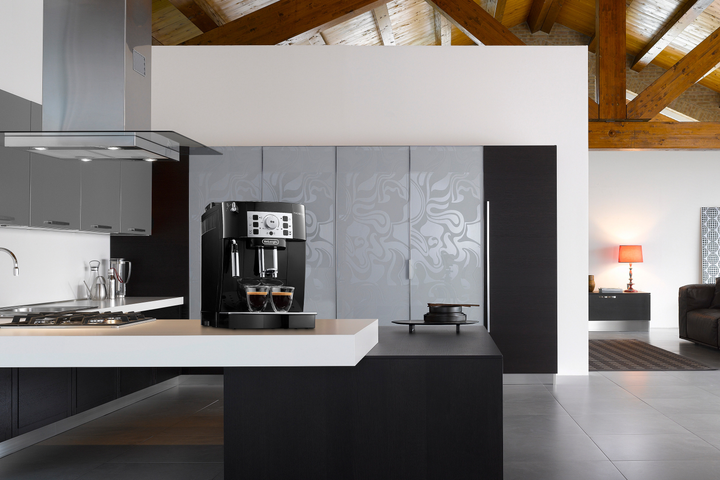 Ekspres do kawy Delonghi Magnifica S ECAM 22.112.B (132213201) - obraz 6