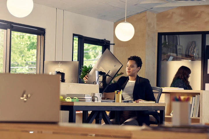 Монітор 23.8"&nbsp;HP&nbsp;E24q&nbsp;G5 (6N4F1AA#ABB) - зображення 5