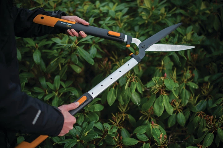 Nożyce do żywopłotu Fiskars SmartFit HS86 (1013565/114800) - obraz 3