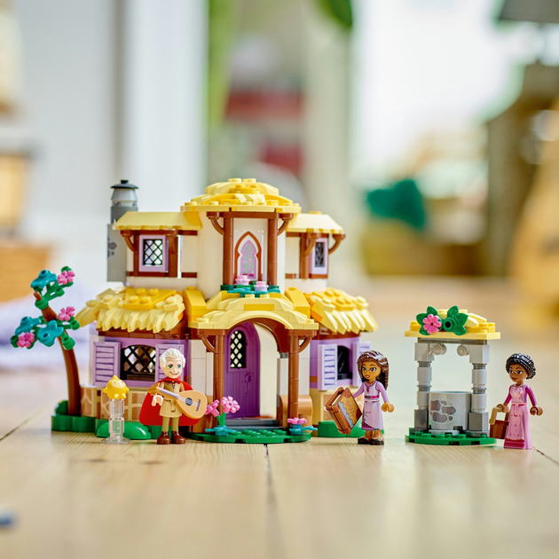 Zestaw klocków LEGO Disney Chatka Ashy 509 elementów (43231) - obraz 5