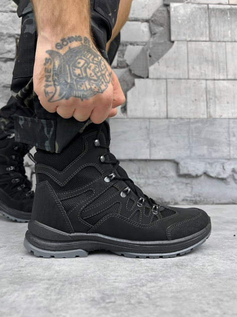 Тактичні зимові черевики Special Forces Boots Black 45 - зображення 1