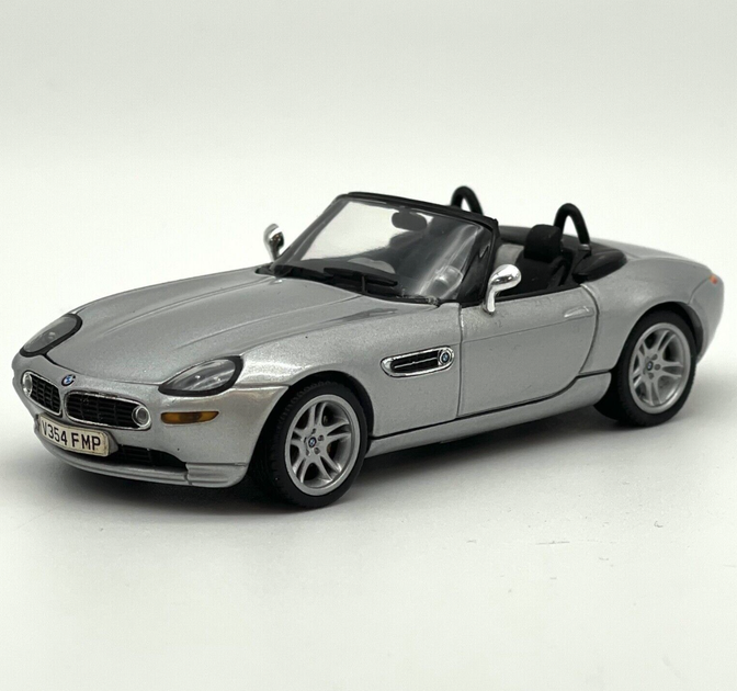 Модель автомобіля BMW Z8 Roadster (E52) Silver - James Bond 007, Scale 1:43 - Фото 2 Модель автомобіля BMW Z8 Roadster (E52) Silver - James Bond 007, Scale 1:43 - изображение 2