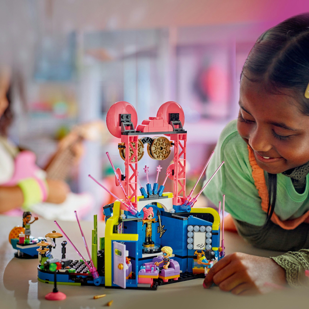 Конструктор LEGO Friends Музичне шоу талантів Хартлейк-Сіті 669 деталей (42616) - зображення 10