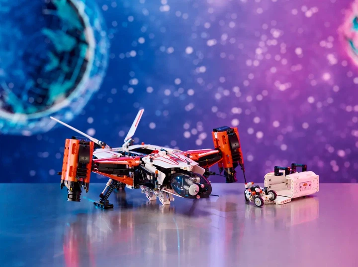 Конструктор LEGO Technic Тяжелый грузовой космический корабль VTOL