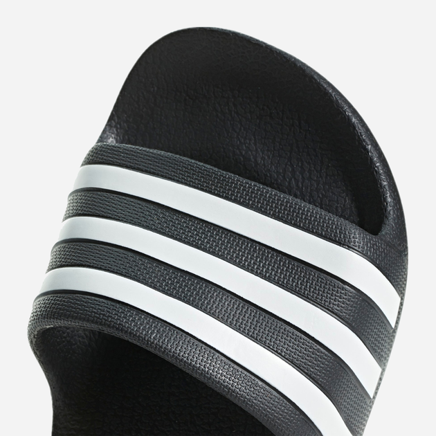 Дитячі шльопанці для хлопчика adidas Adilette Aqua K F35556 33 Чорні (4059808213002) - зображення 7