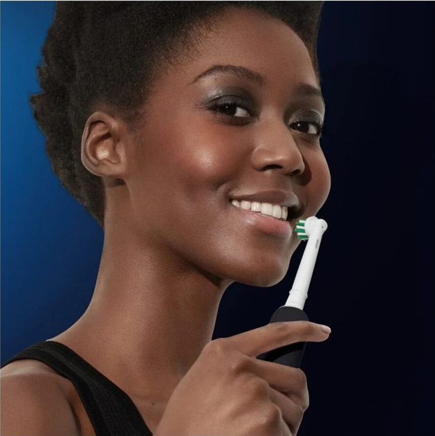 Szczoteczka elektryczna Oral-B Pro1 Black + TC (8001090914170) - obraz 7