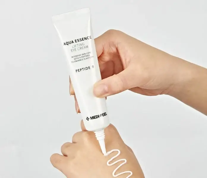 Ліфтинг крем для шкіри навколо очей Medi-Peel Peptide 9 Aqua Essence Lifting Eye Cream 40ml - зображення 2