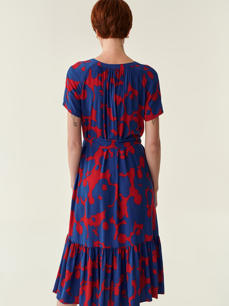 Плаття-футболка міді літнє жіноче Tatuum Mono T2214.196 40 Червоне (5900142154942) - зображення 2