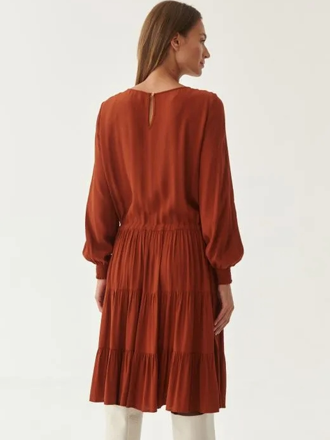 Sukienka midi jesienna damska Tatuum Kinilia T2220.197 34 Pomarańczowa (5900142185328) - obraz 2