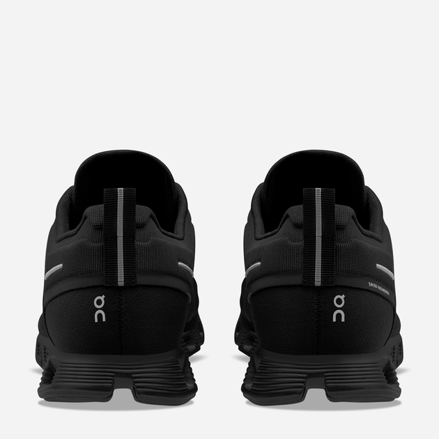 Buty do biegania męskie On Running Cloud 5 Waterproof 5998842 42 (8UK) 26.5 cm Czarne (7630440676010) - obraz 4