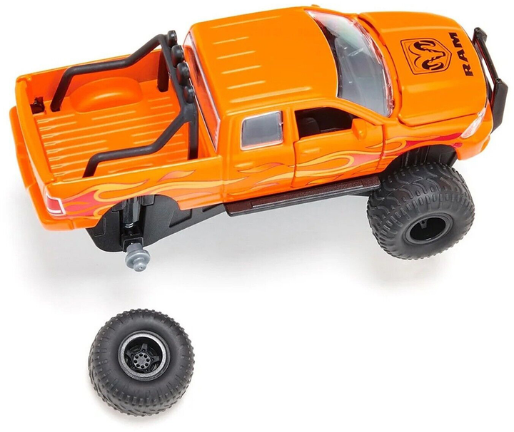 Metalowy model samochodu Siku Dodge Ram 1500 With Balloon Tyres 1:50 (4006874023585) - obraz 5