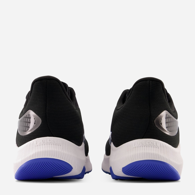 Buty do biegania męskie New Balance FuelCell Propel v3 MFCPRCD3 40 (7US) 25 cm Czarne (196307352833) - obraz 4