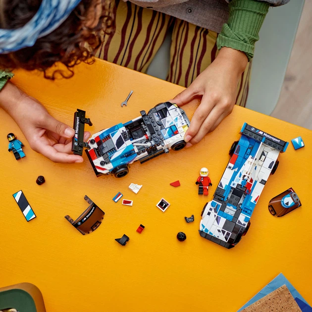 Конструктор LEGO Speed Champions Автомобілі для перегонів BMW M4
