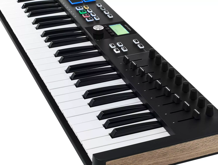 MIDI-клавиатура Arturia KeyLab Essential 49 MK3 Black - Фото 2 MIDI-клавиатура Arturia KeyLab Essential 49 MK3 Black - изображение 2