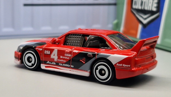 Машинка Базовая Hot Wheels Audi '90 Quattro Retro Racers 1
